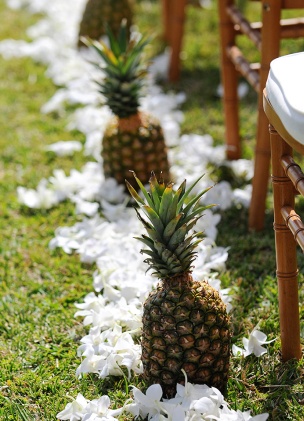 wedding photography - rachel robertson photography - ceremony decor - aisle decor - orchids & pineapples